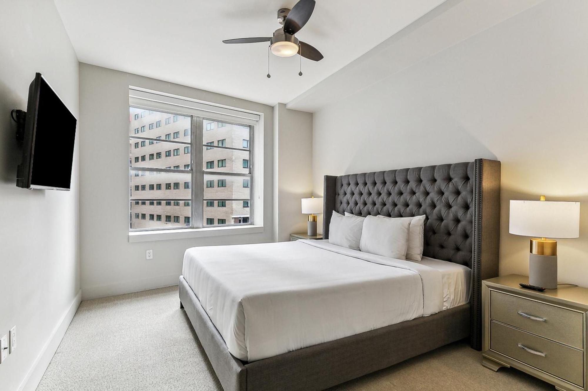 Upscale Condos And Penthouses Close To Canal And Bourbon St New Orleans Exterior foto